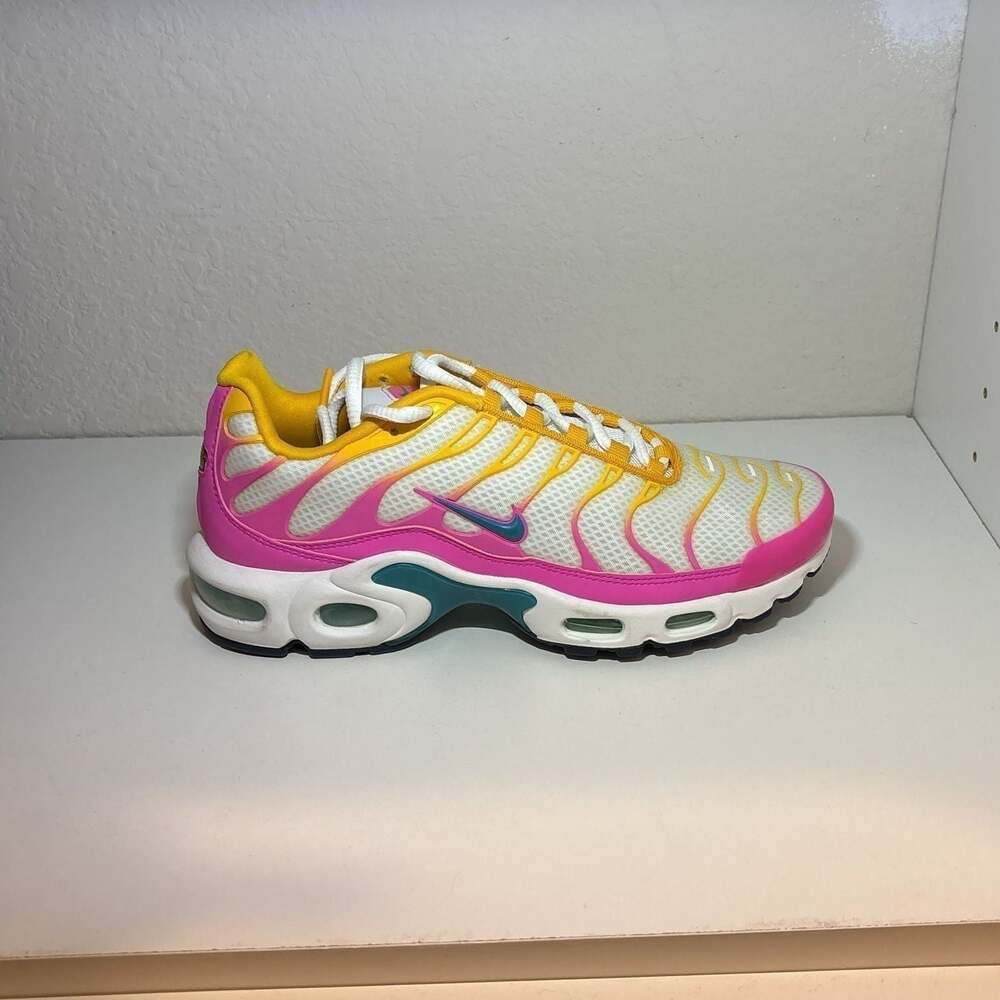 Nike Air Max Plus Premium 'White Tropical Twist' CJ9922-100